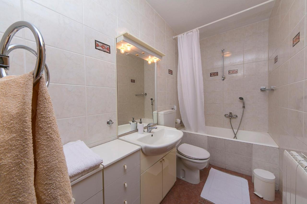 Adria Brela Apartments エクステリア 写真