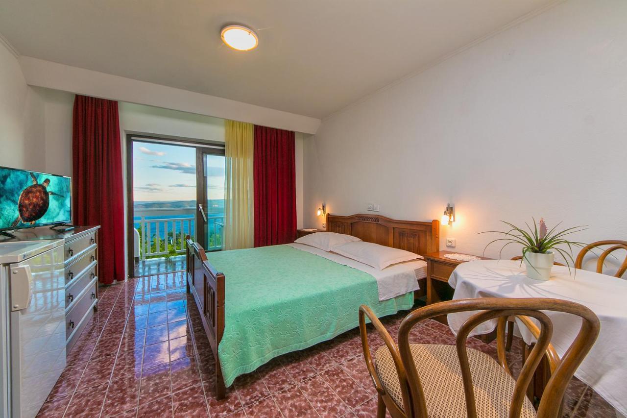 Adria Brela Apartments エクステリア 写真