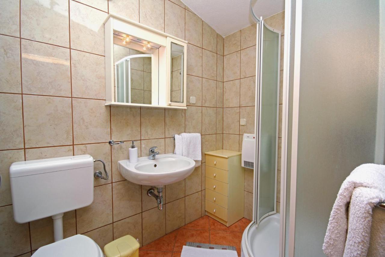Adria Brela Apartments エクステリア 写真