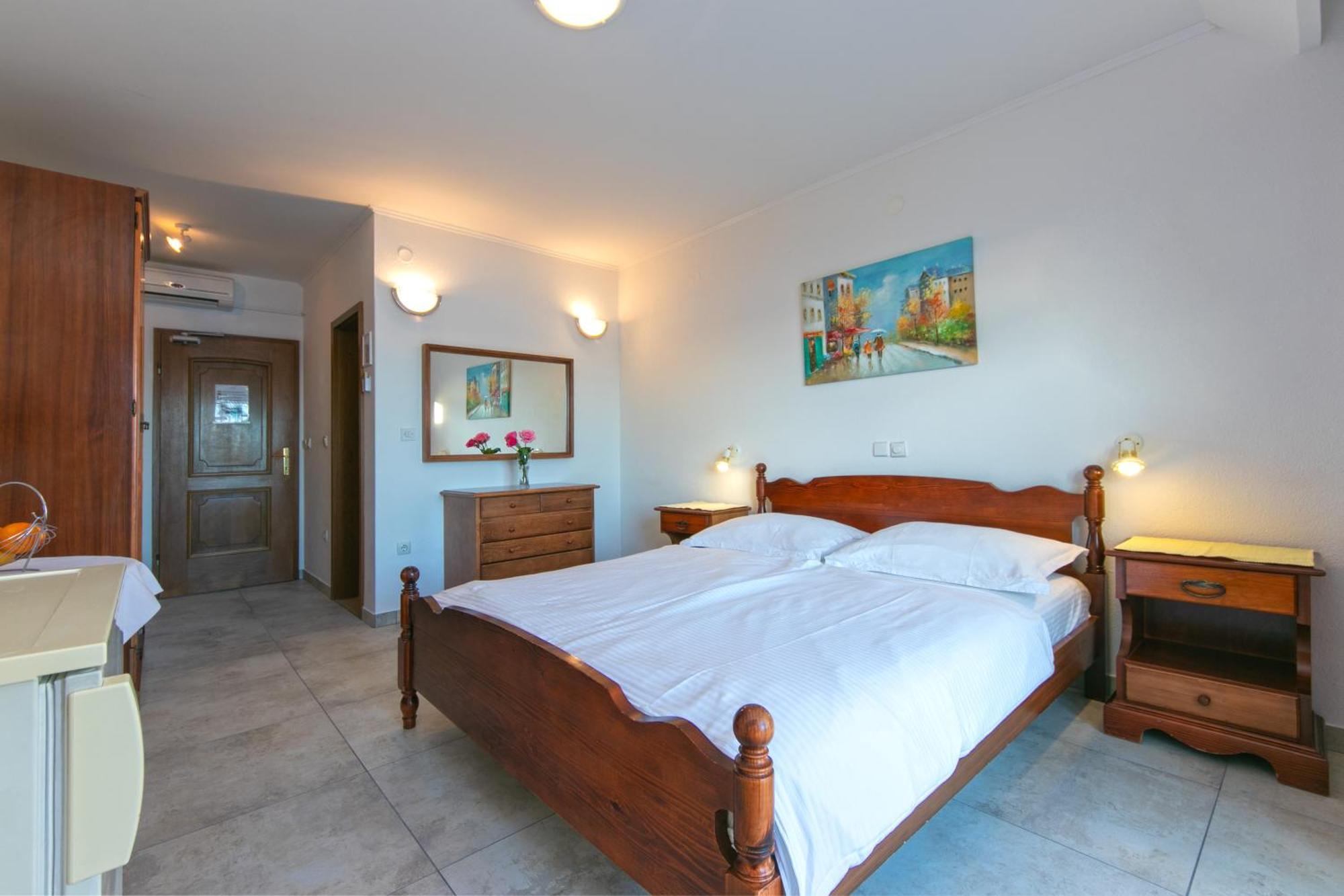 Adria Brela Apartments エクステリア 写真