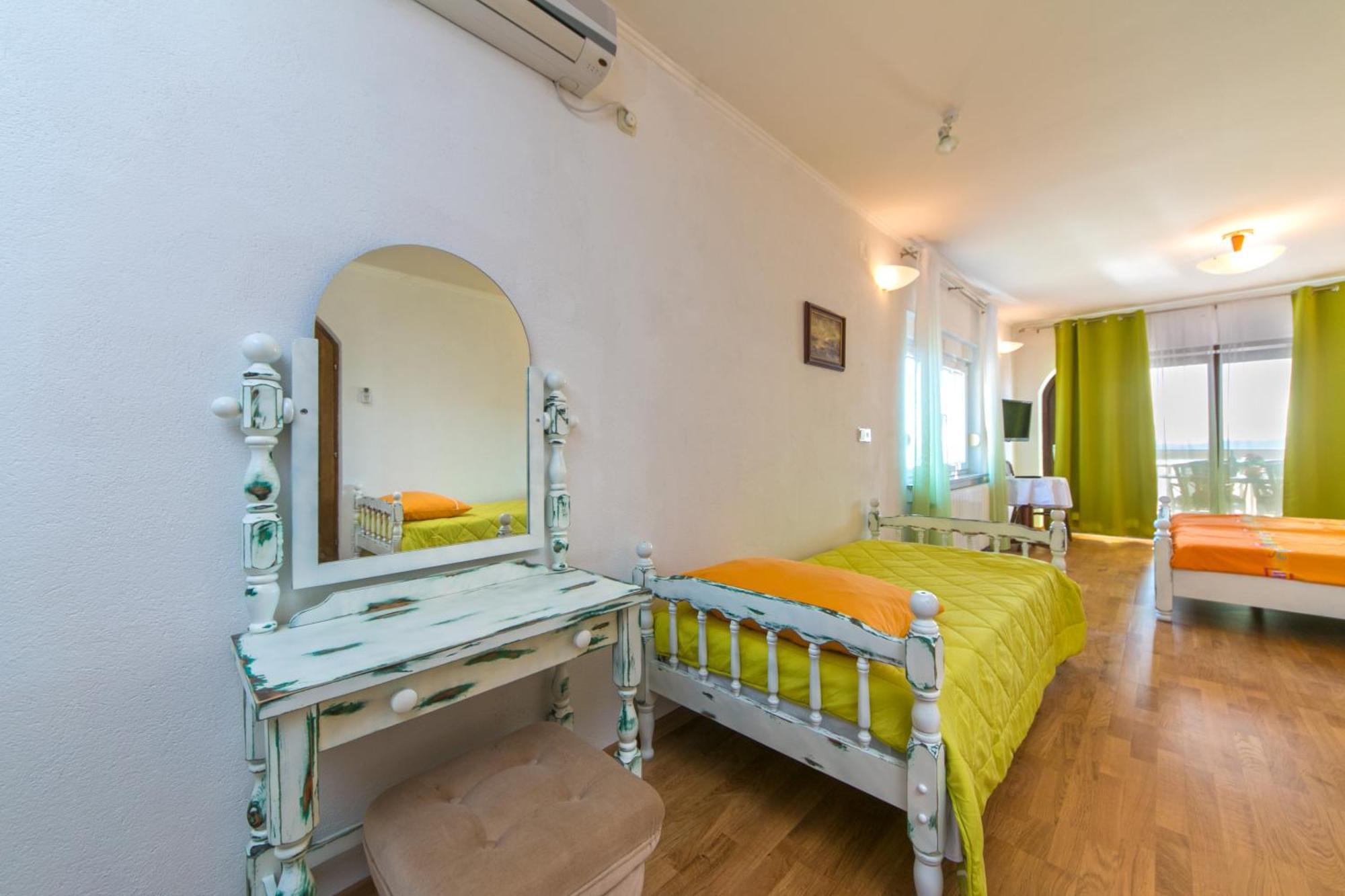 Adria Brela Apartments 部屋 写真