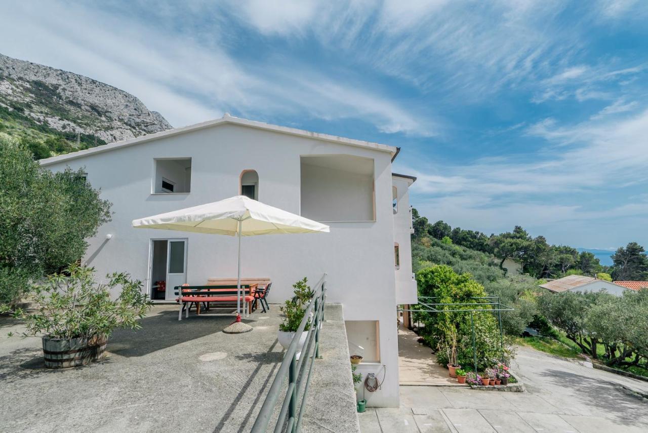 Adria Brela Apartments エクステリア 写真