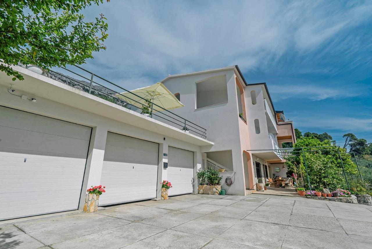 Adria Brela Apartments エクステリア 写真